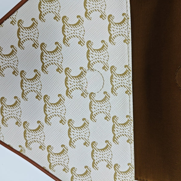 TRIANGLE Coated Canvas Brown