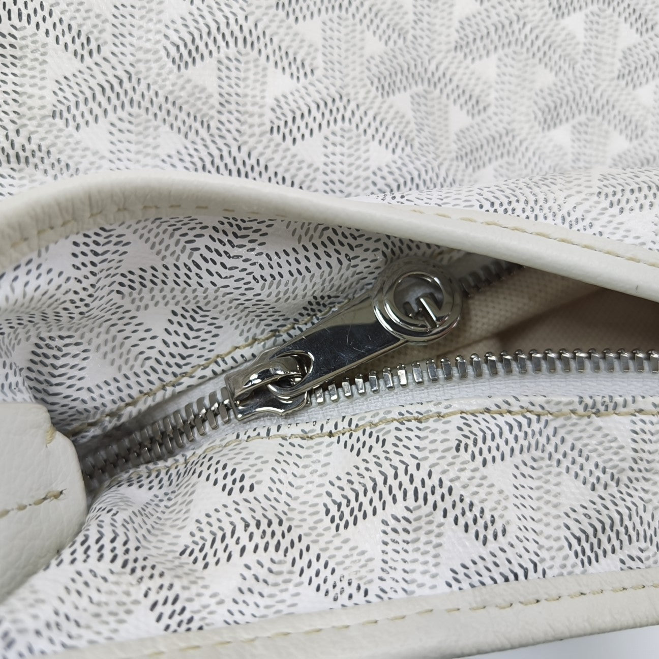 Hobo Coated Canvas White