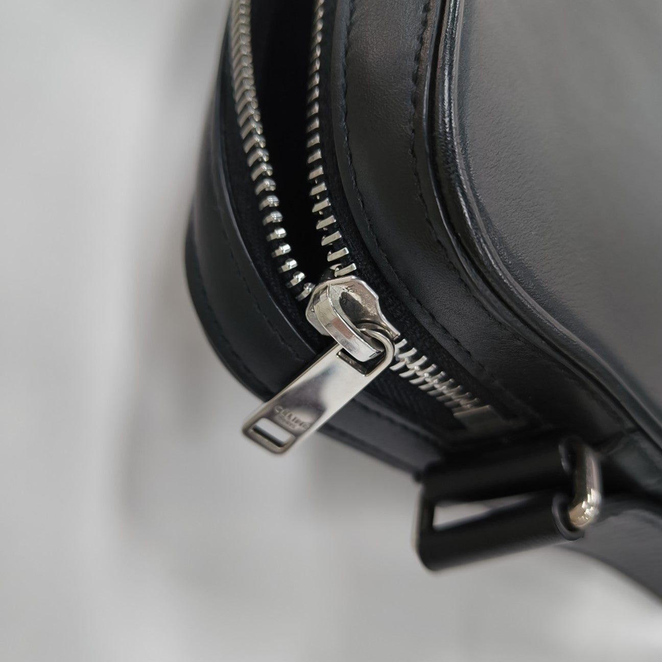 Calfskin Shoulder Bag Medium Black