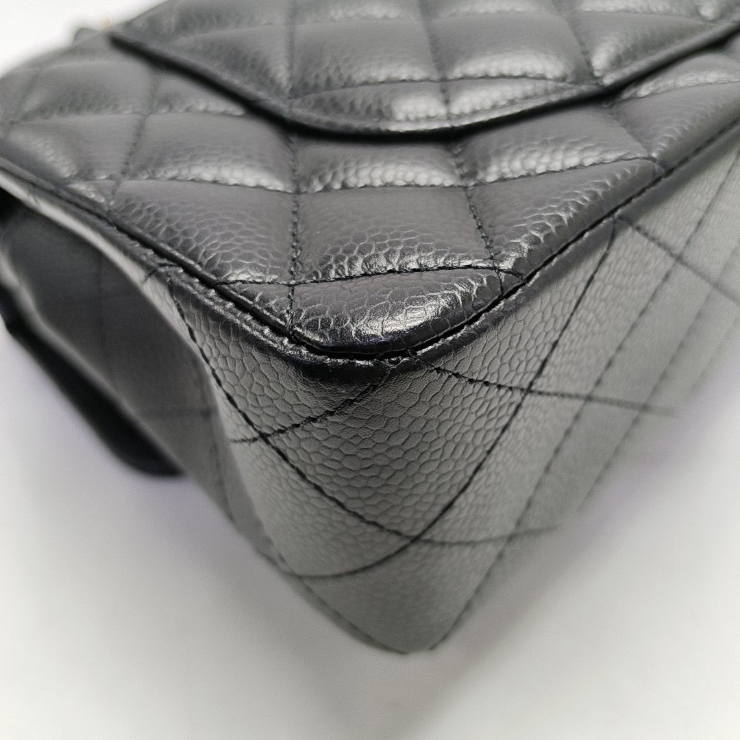 CLASSIC FLAP Small Quilted Grained Calfskin Black