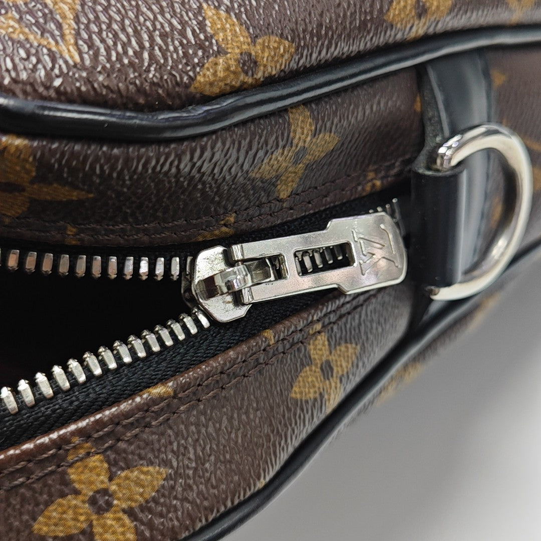PORTE-DOCUMENTS PM Monogram Coated Canvas Brown