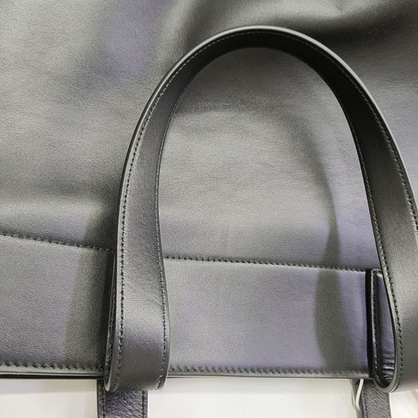 DUTY FREE North-South Calfskin Black