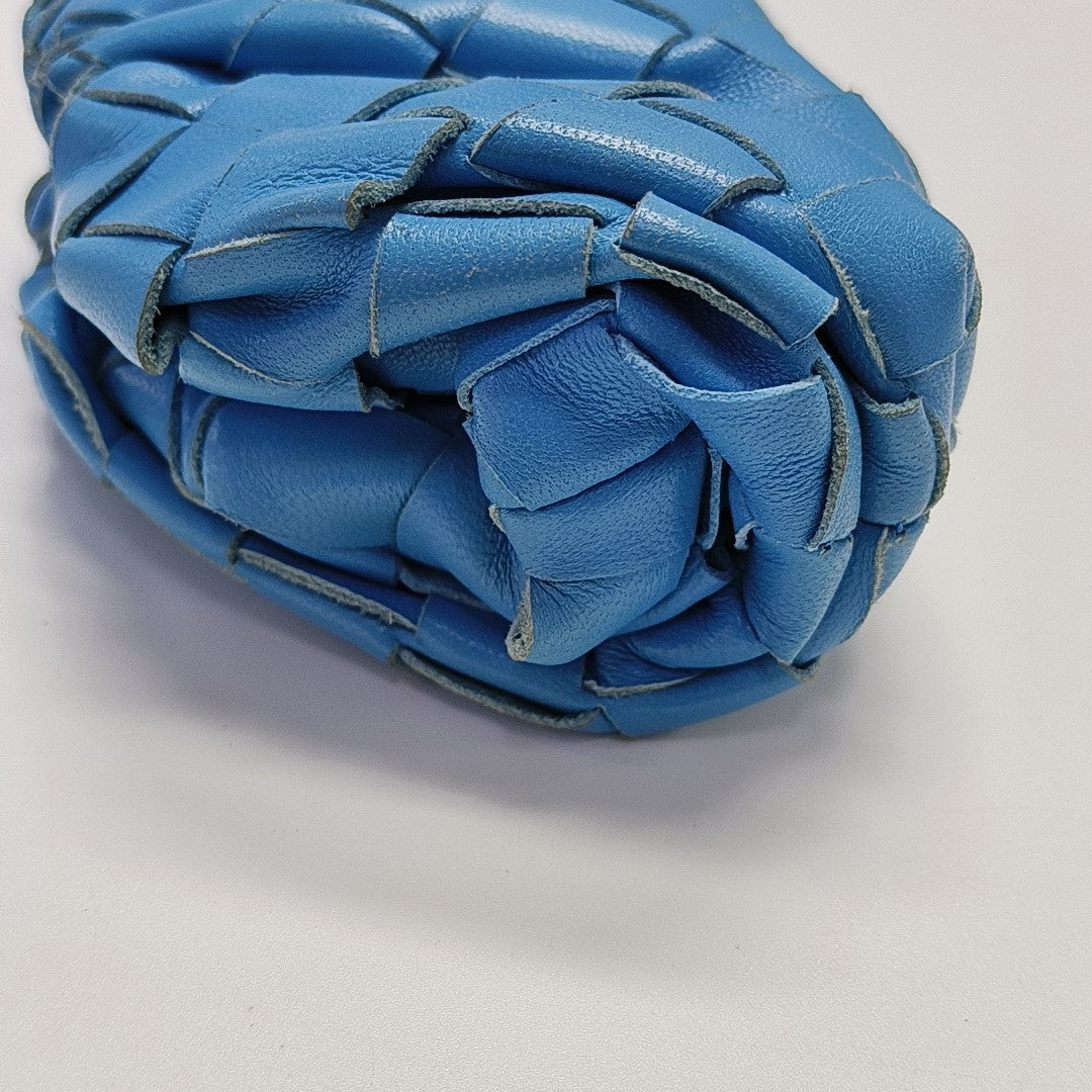 The Pouch Lambskin Blue