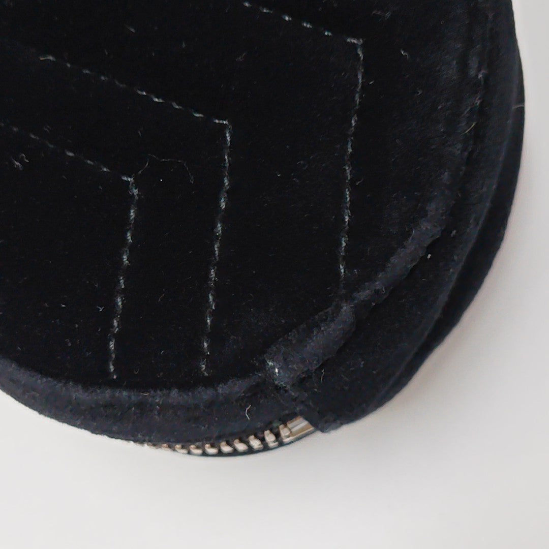 Authenticated pre-owned  GG Marmont Quilted Velvet Black - Belt Bag at Looply