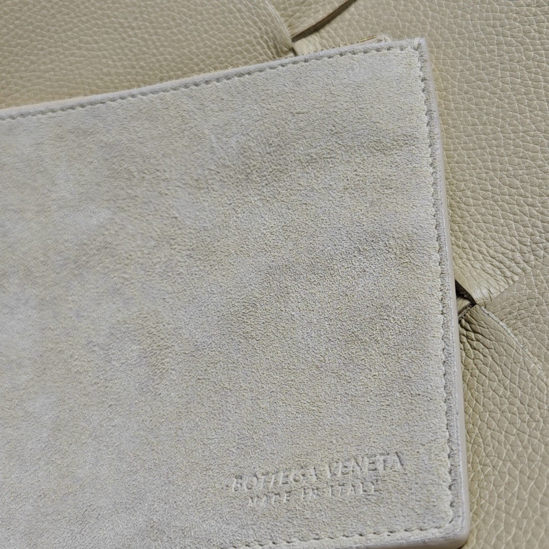 Arco Small Calfskin Beige