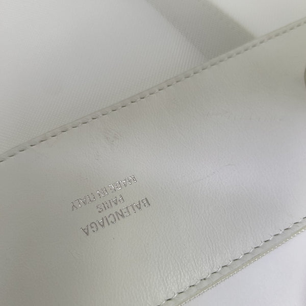 Lambskin Shoulder Bag Large White