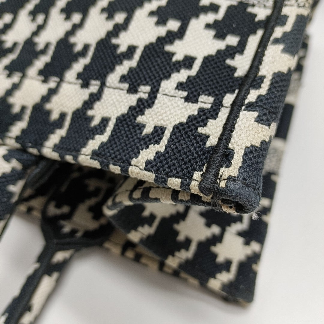 Book Tote Medium Fabric Black