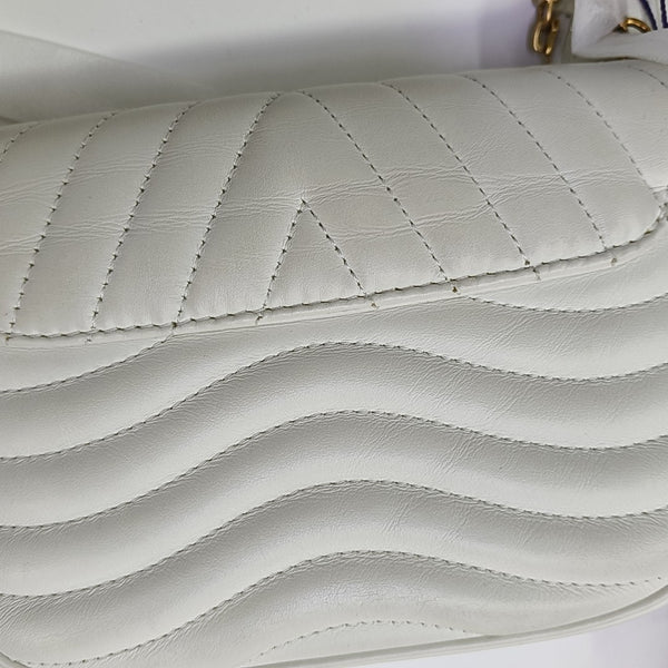 NEW WAVE Quilted Calfskin White