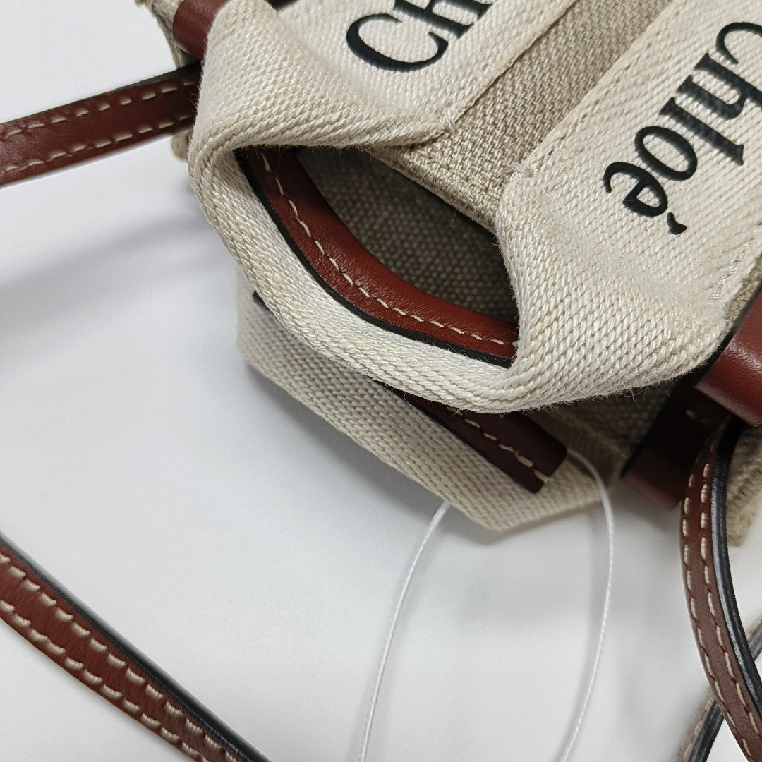 Woody Nano Canvas Beige