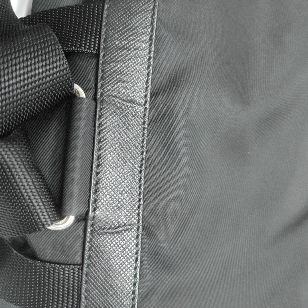Re-Nylon Medium Nylon Black