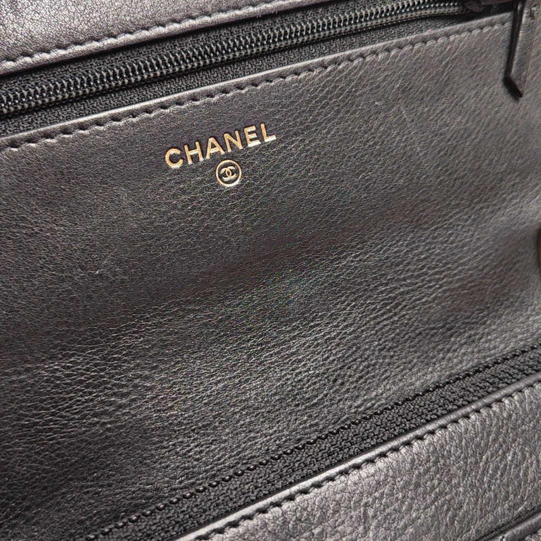 Quilted Calfskin Shoulder Bag Black