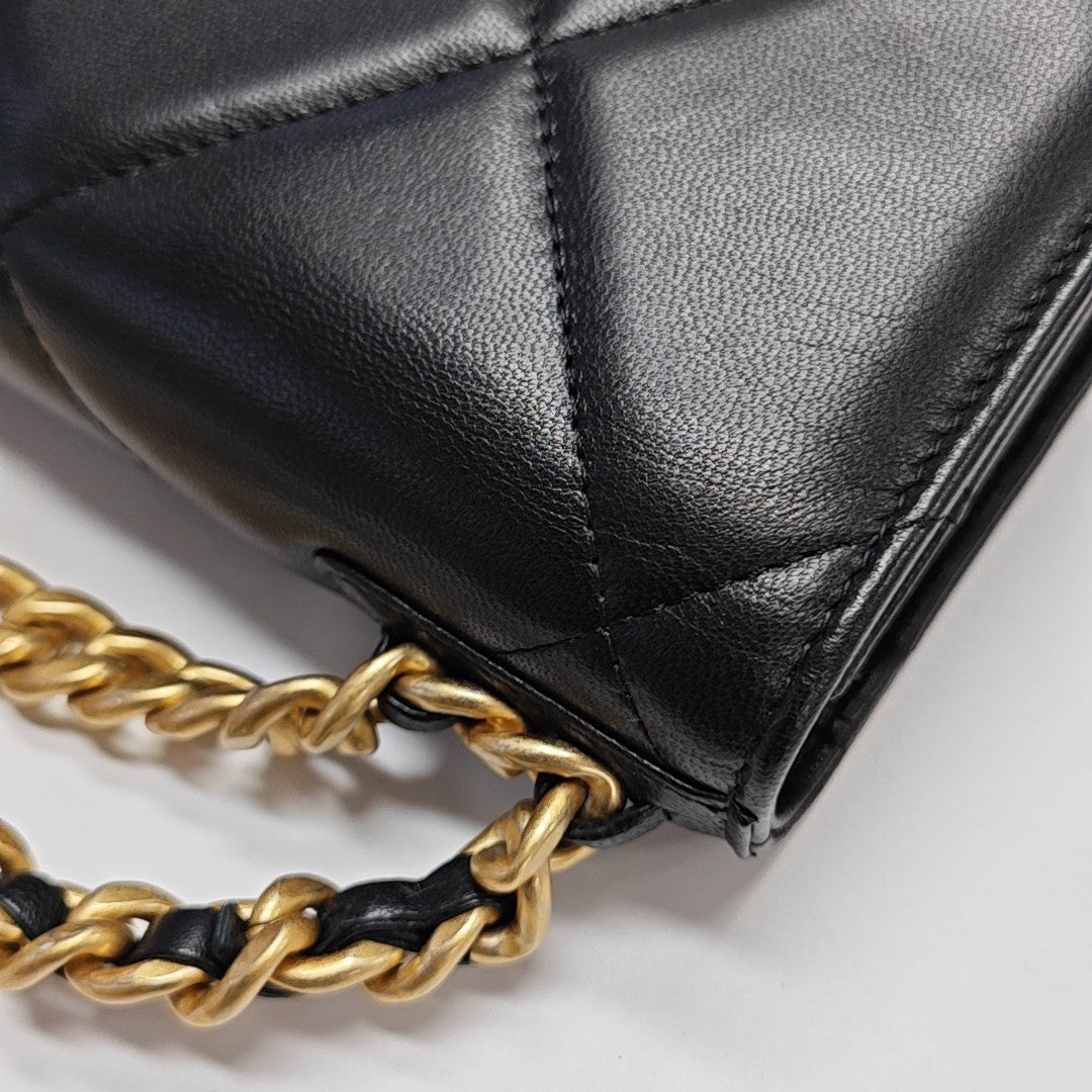 CHANEL 19 WOC Quilted Lambskin Black