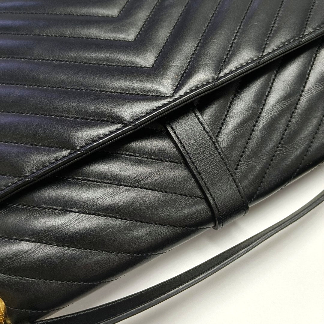 Authenticated pre-owned  ENVELOPE Large Chevron, Quilted Calfskin Black - Shoulder Bag at Looply