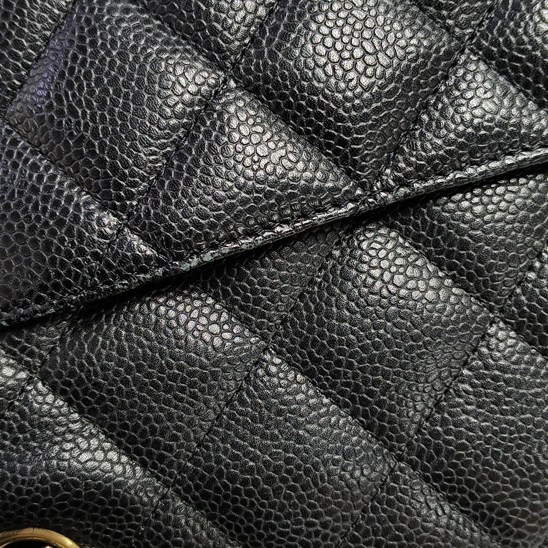 CLASSIC FLAP Maxi Quilted Grained Calfskin Black