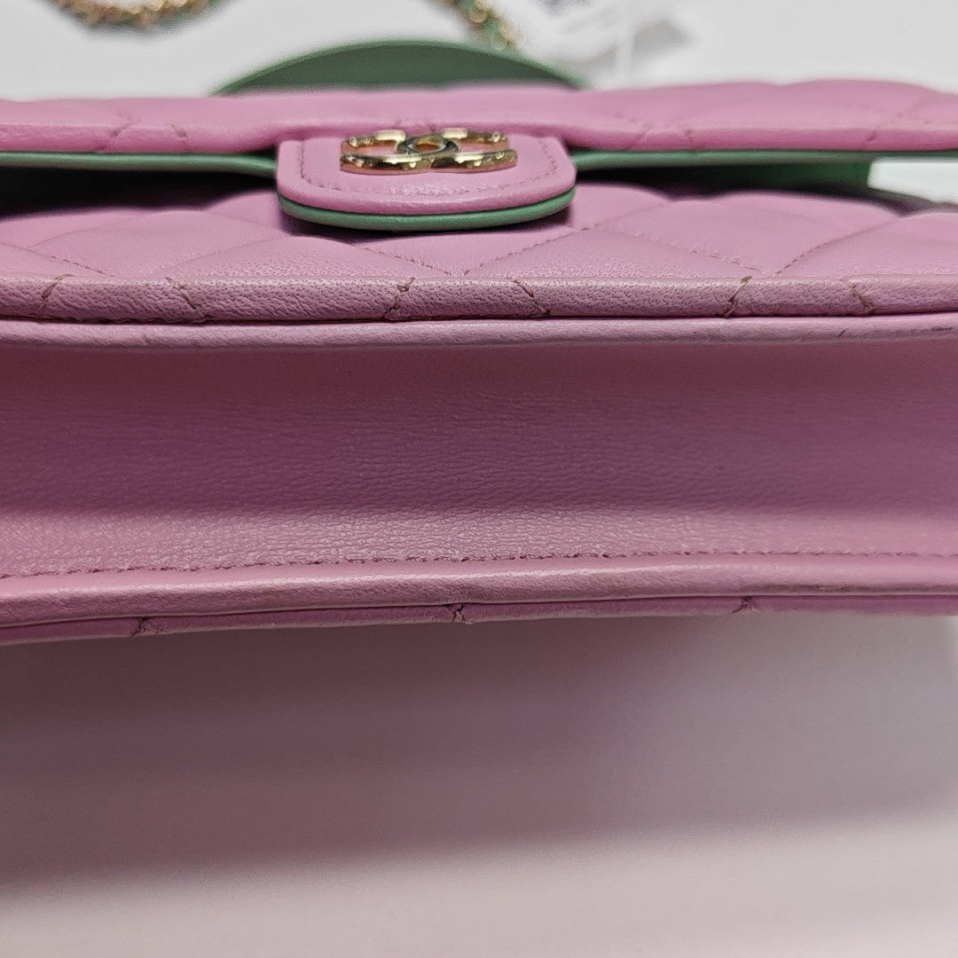 Quilted Lambskin Shoulder Bag Pink