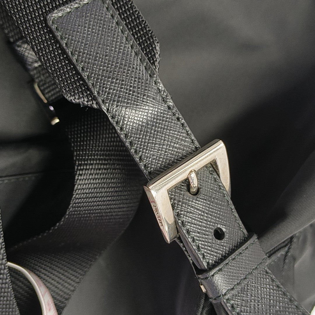 Re-Nylon Medium Nylon Black