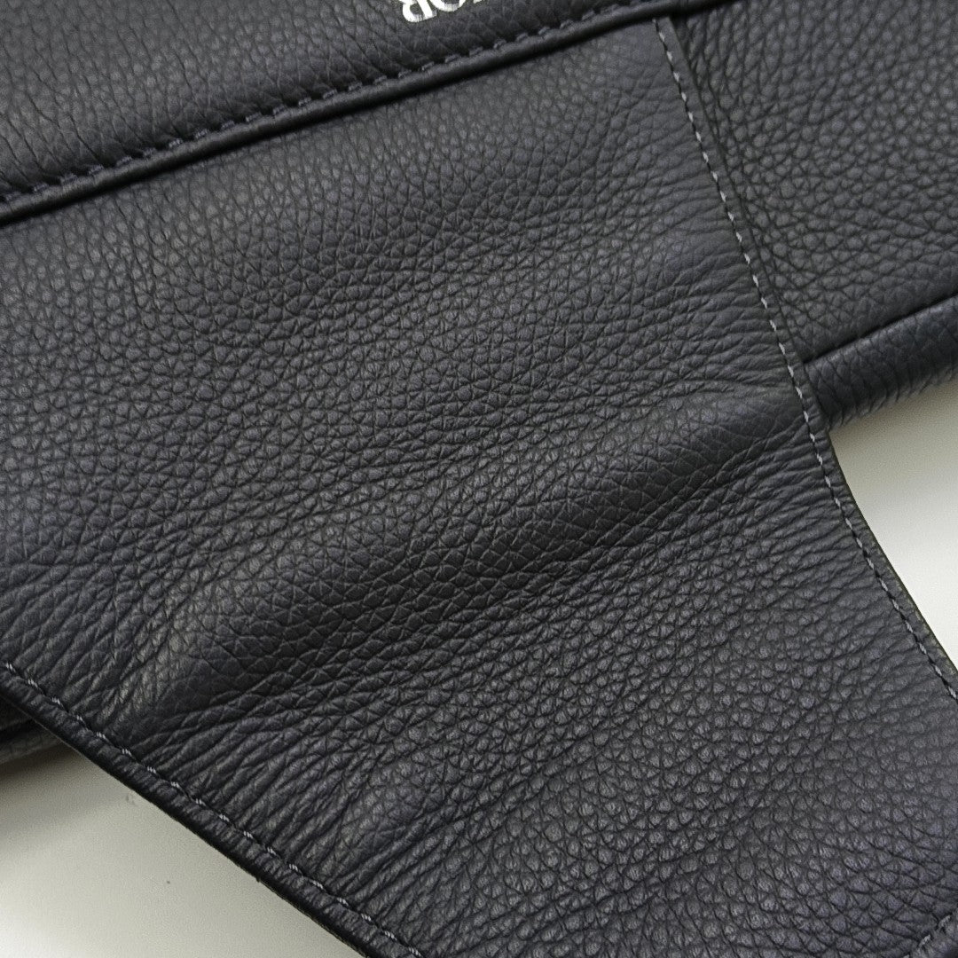 Saddle Medium Calfskin Gray