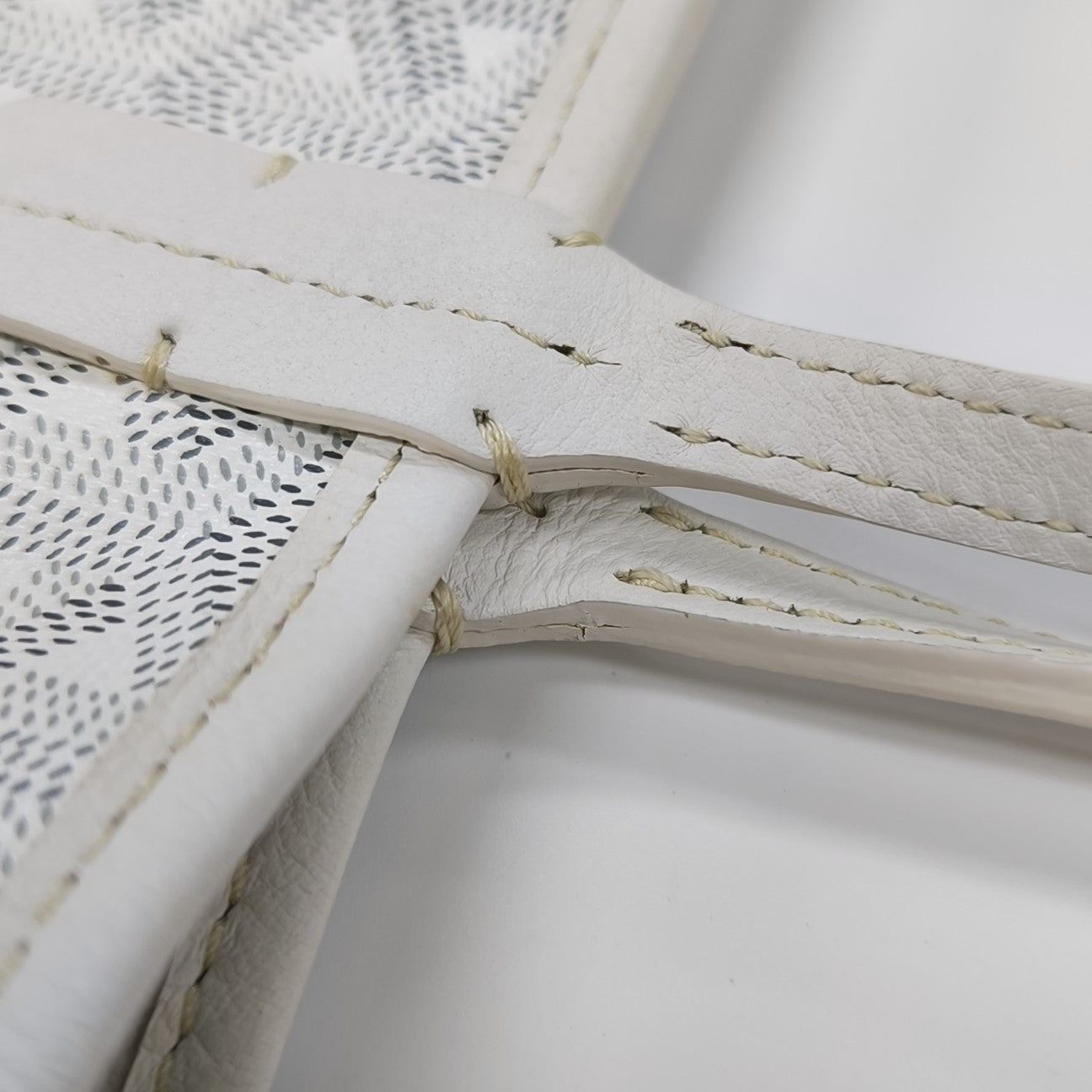 Anjou Mini Coated Canvas White