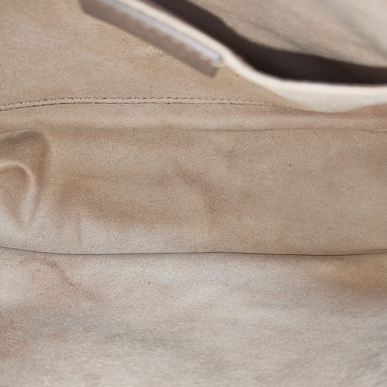 GG Marmont Small Quilted Calfskin Beige