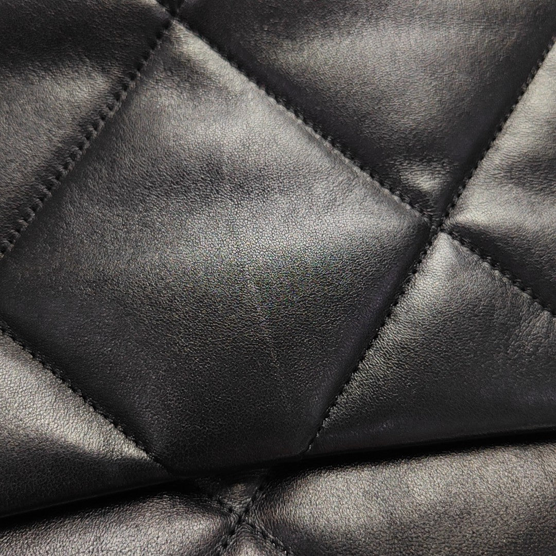 CHANEL 19 Medium Quilted Lambskin Black