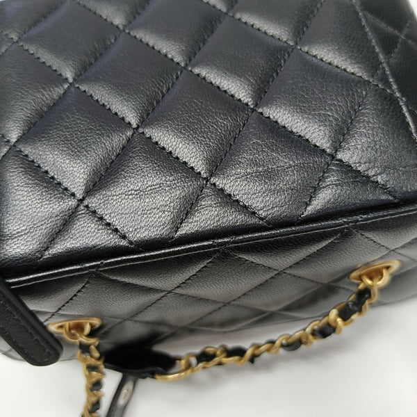 Quilted Lambskin Shoulder Bag Black