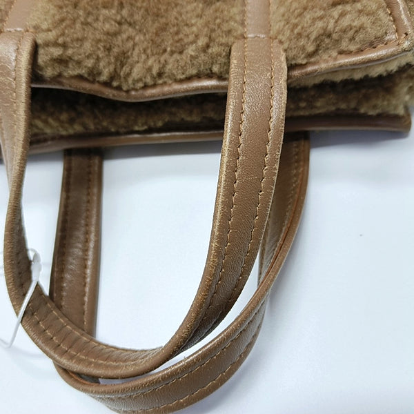 Authenticated pre-owned  Bazar Fur Brown - Tote Bag at Looply