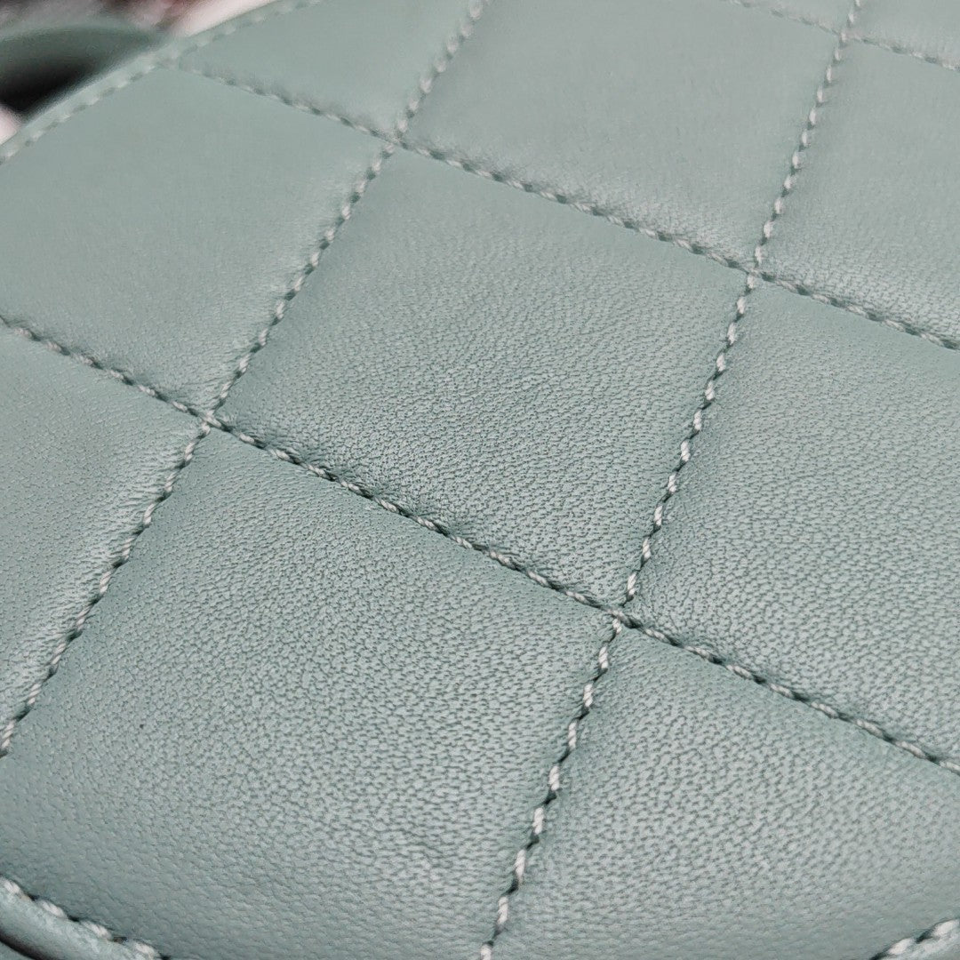 Round Vanity Quilted Lambskin Blue