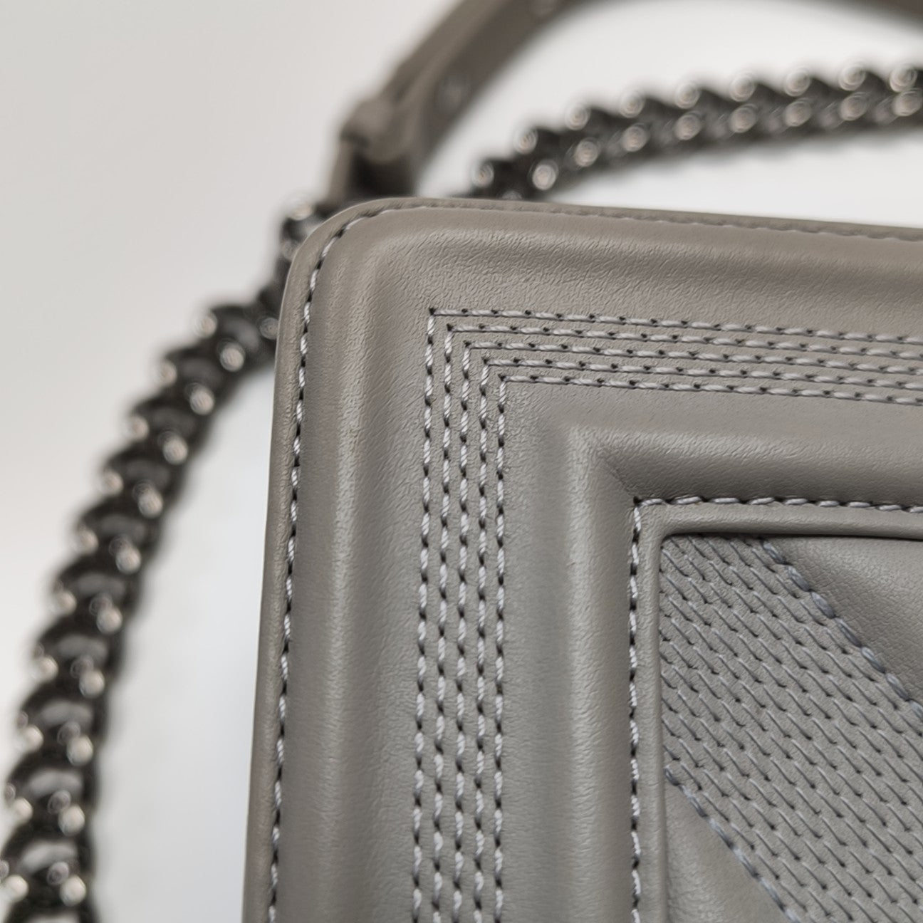 BOY CHANEL Small Chevron Calfskin Gray
