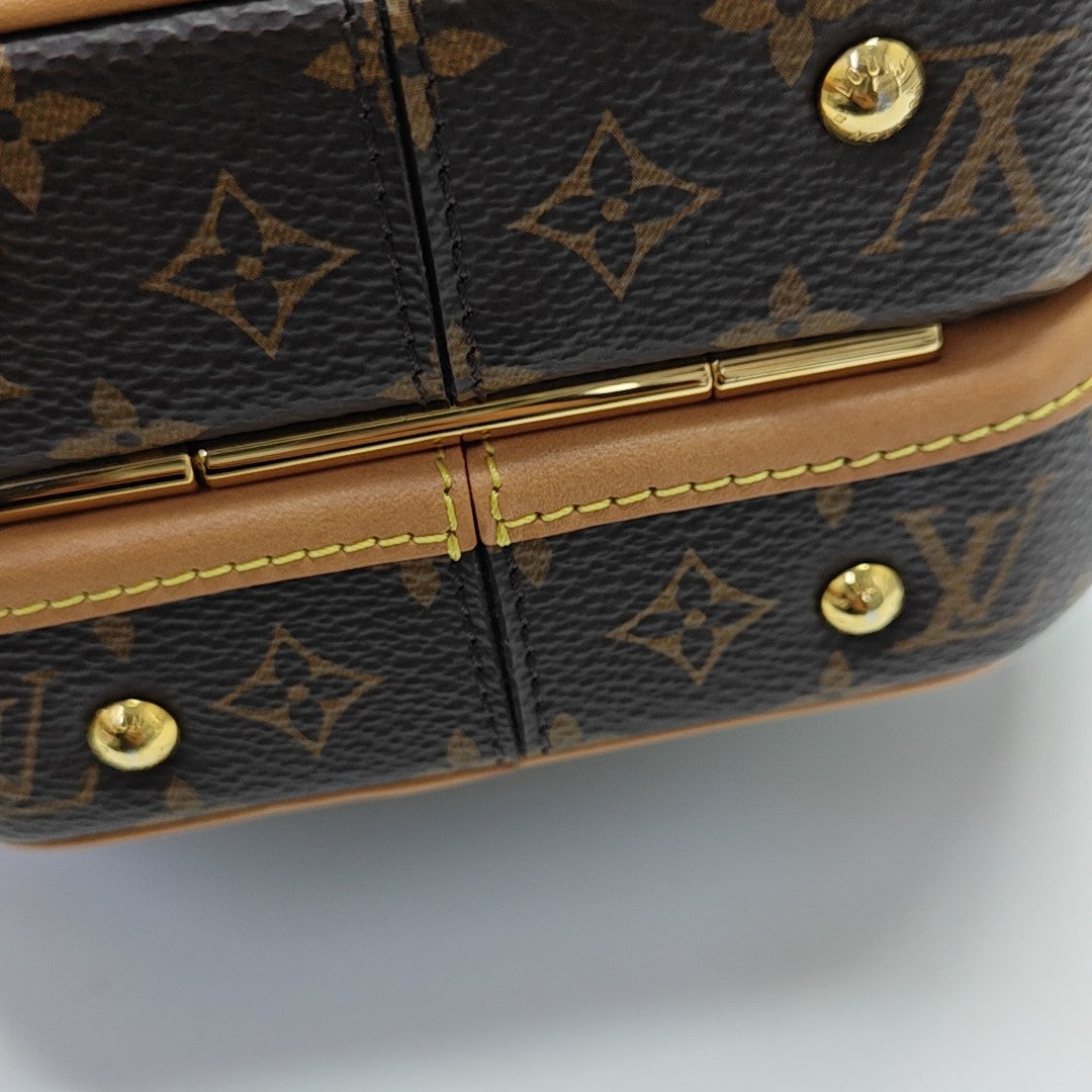 BOITE CHAPEAU PM Monogram Coated Canvas Brown
