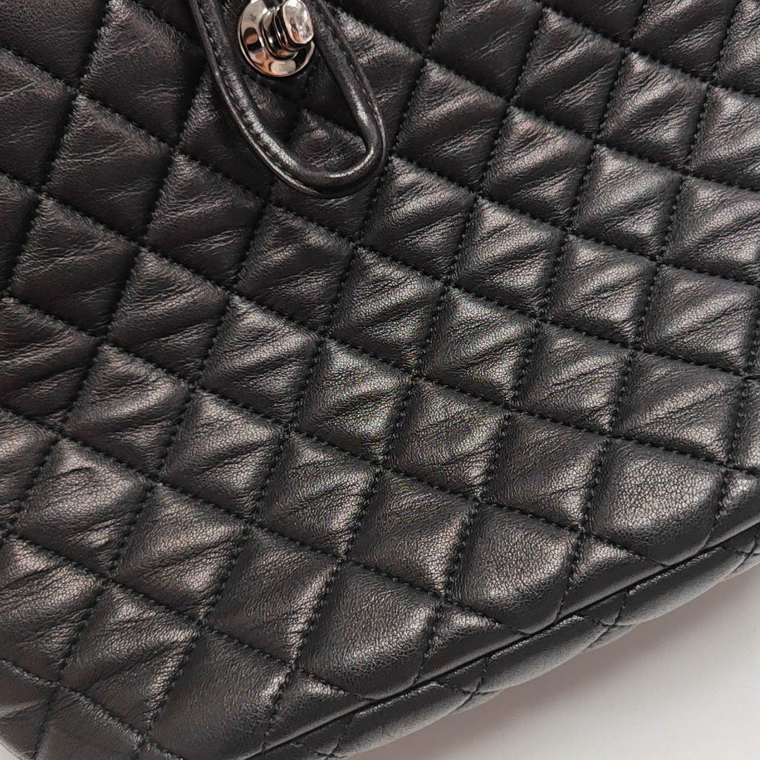 URBAN SPIRIT Small Quilted Lambskin Black