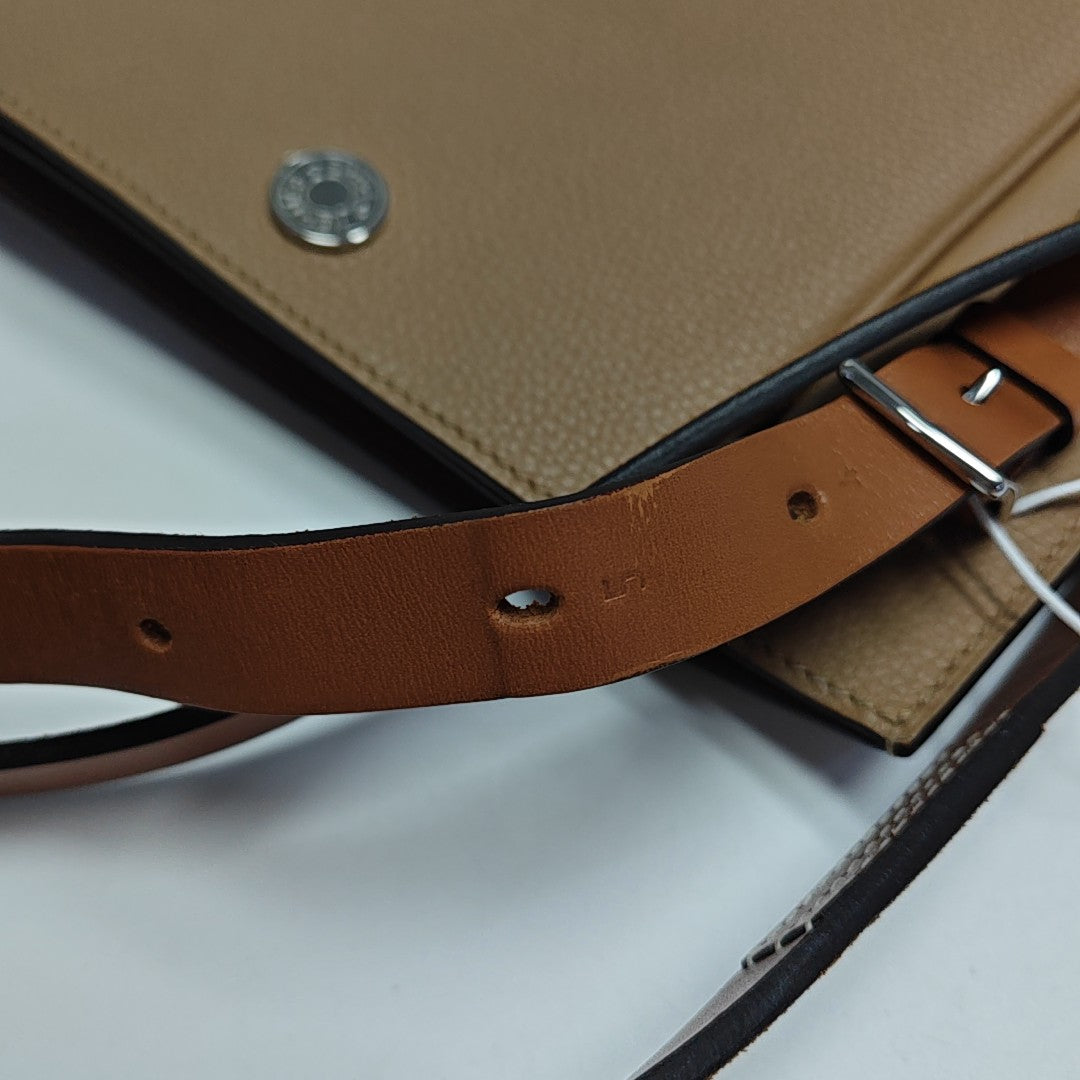 Perspective Cavaliere 19 Clemence Brown
