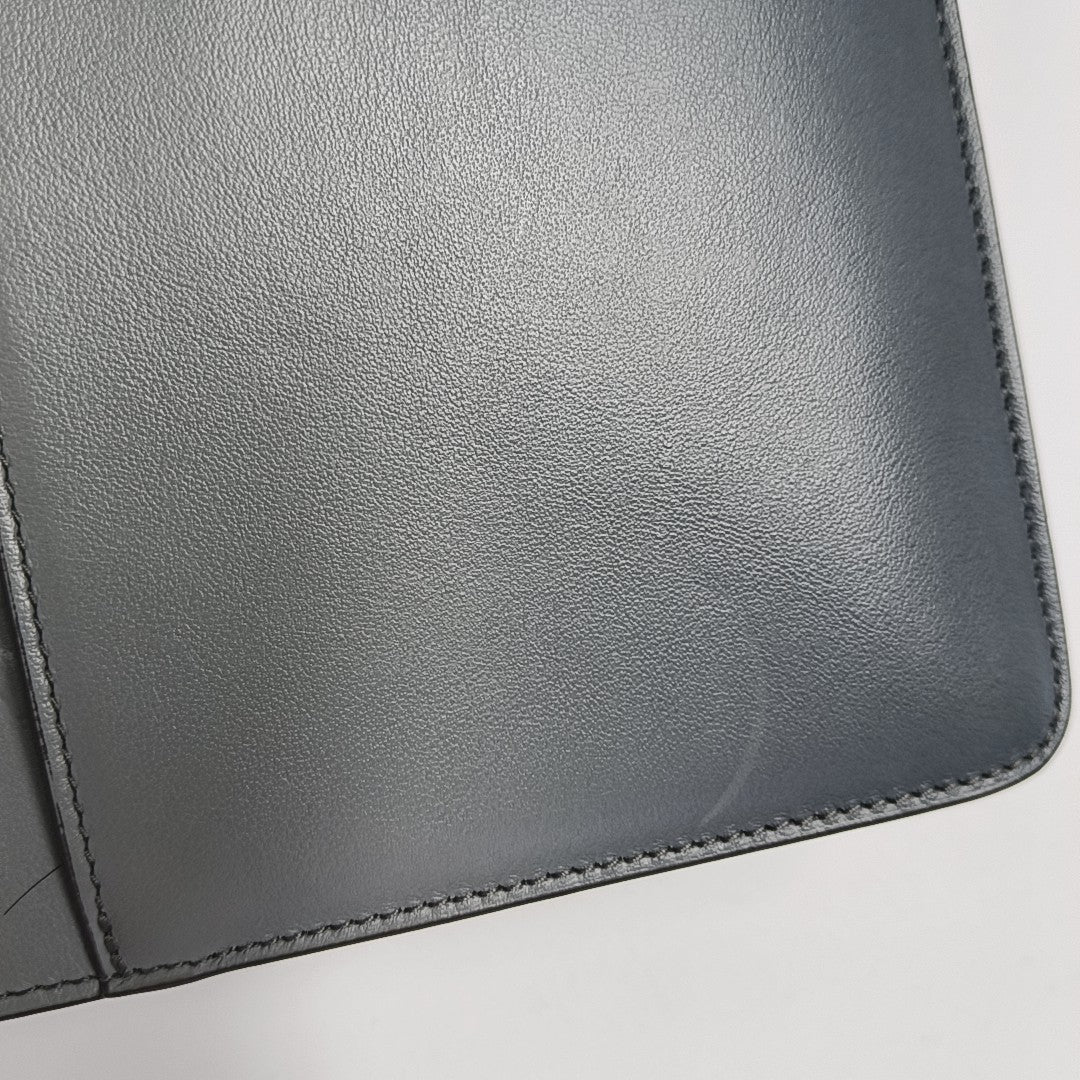 30 Montaigne Calfskin Gray