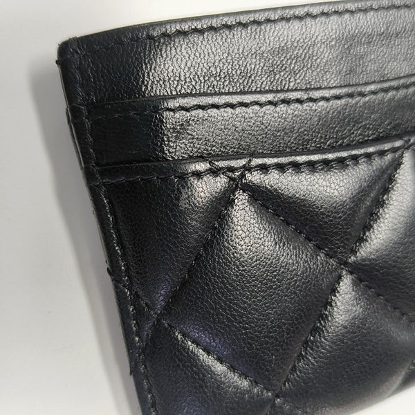 CLASSIC FLAP Quilted Lambskin Black Card Holder