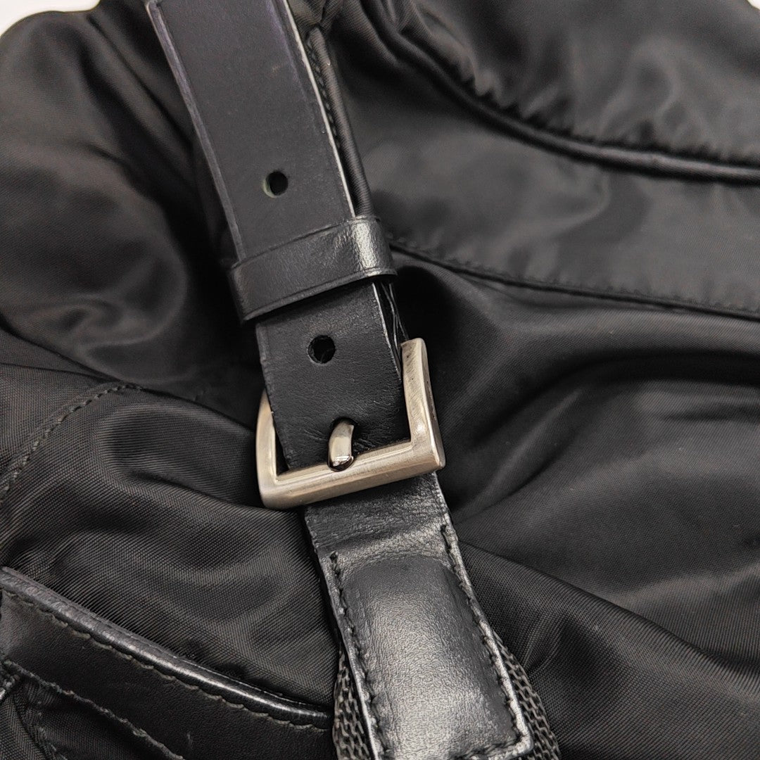 Vela Small Nylon Black
