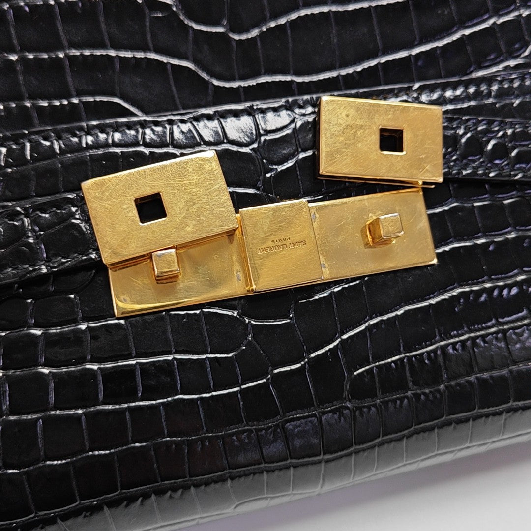MANHATTAN Medium Calfskin Black