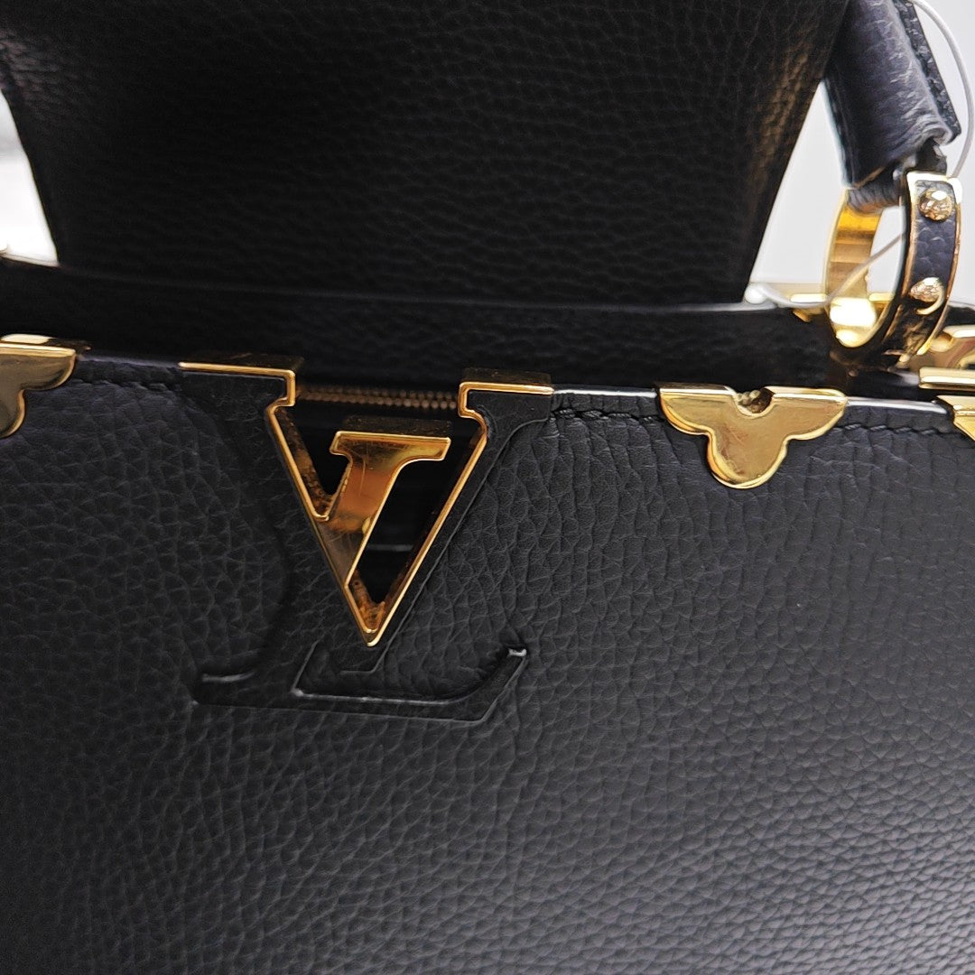 CAPUCINES MM Calfskin Black