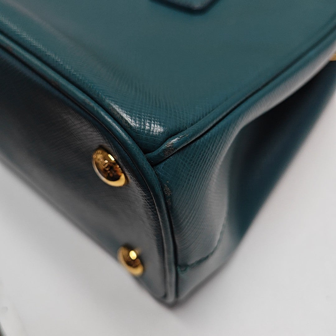 Galleria Medium Saffiano Calfskin Green