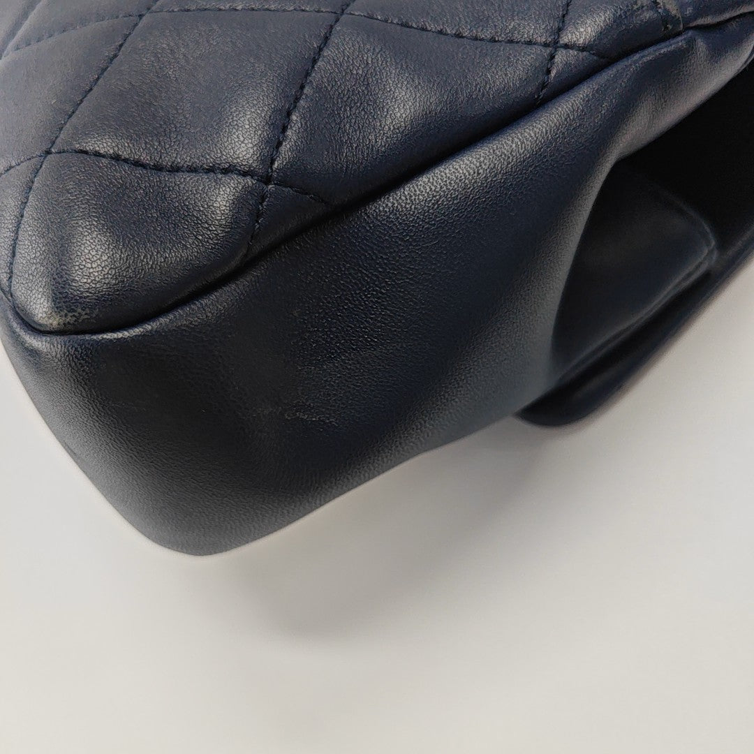 IN THE LOOP Quilted Lambskin Blue