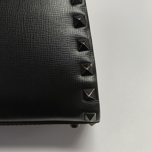 Rockstud Small Calfskin Black