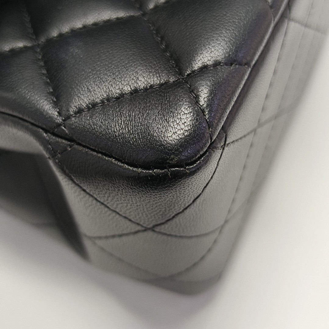 CLASSIC FLAP Mini Quilted Lambskin Black