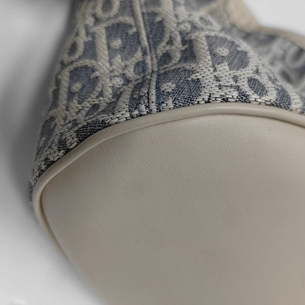 30 Montaigne Mini Oblique Canvas Blue