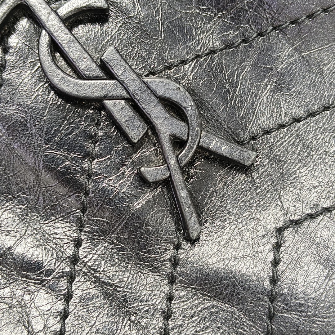 NIKI Medium Chevron Calfskin Black
