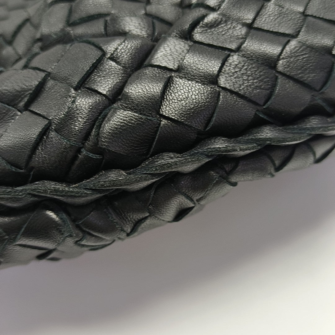 Veneta Calfskin Black