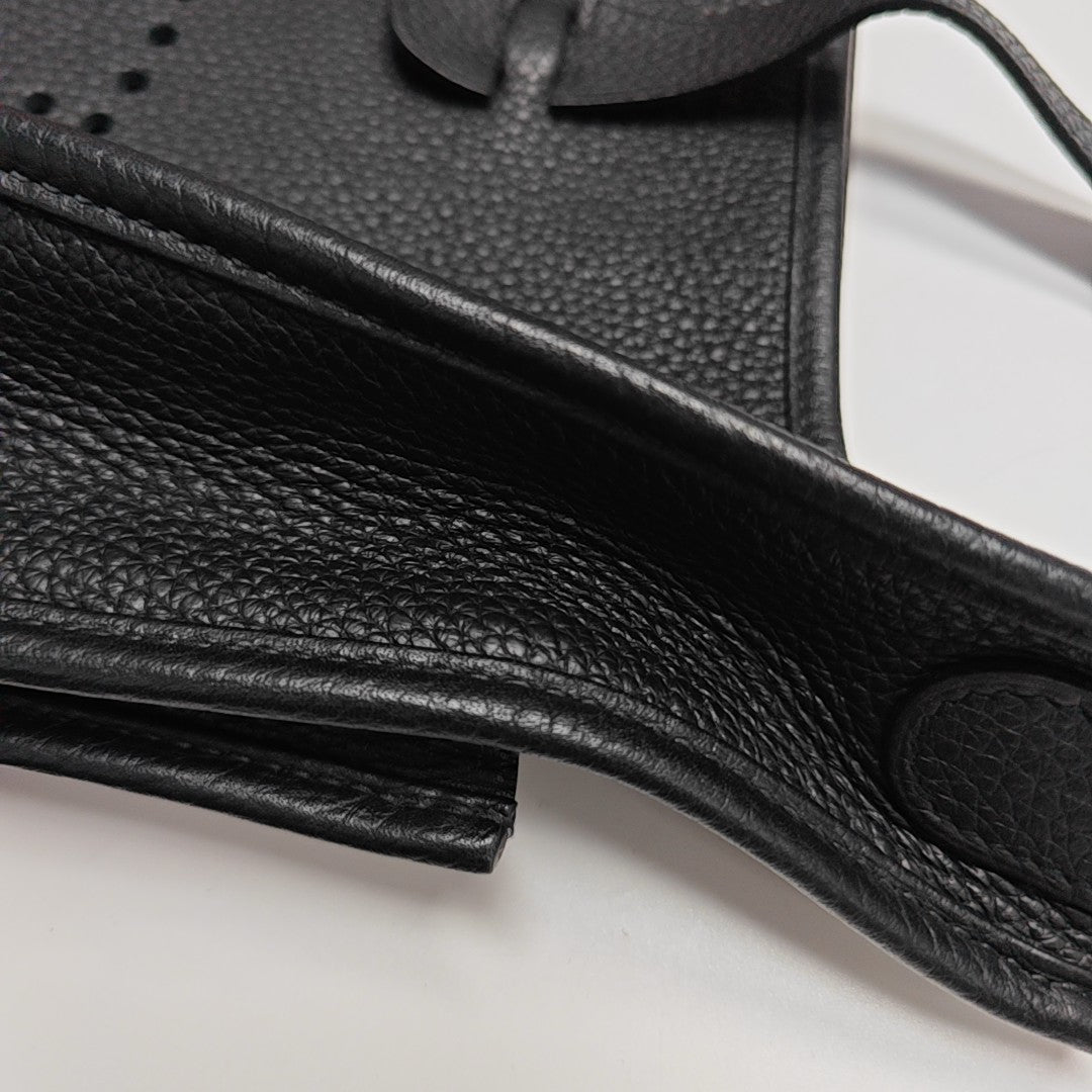 Evelyne 29 Togo Black