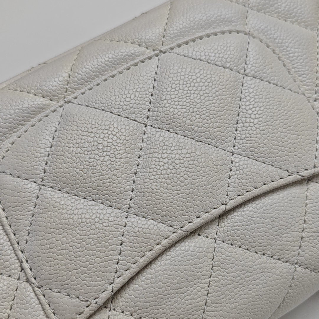 CLASSIC FLAP Small Quilted Grained Calfskin White