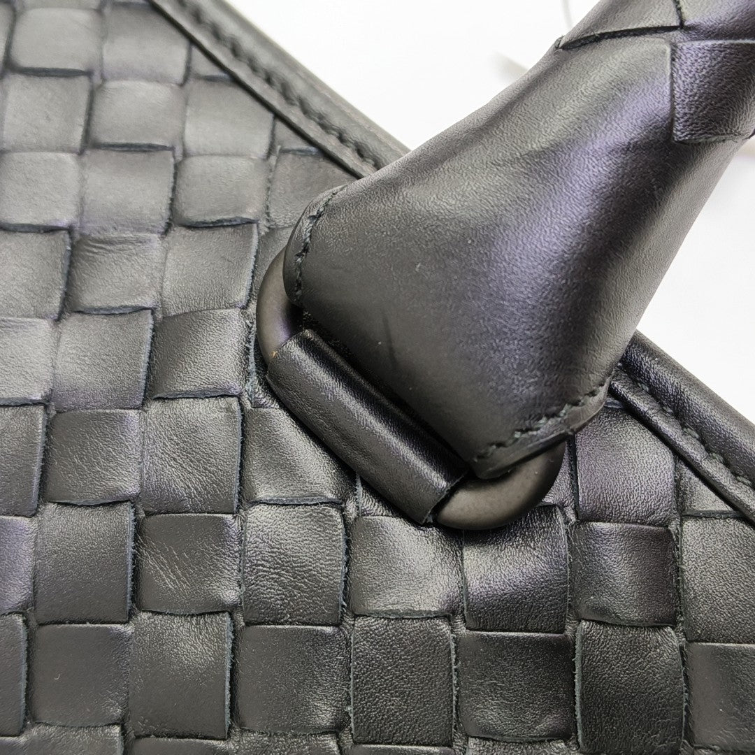 Calfskin Tote Bag Black