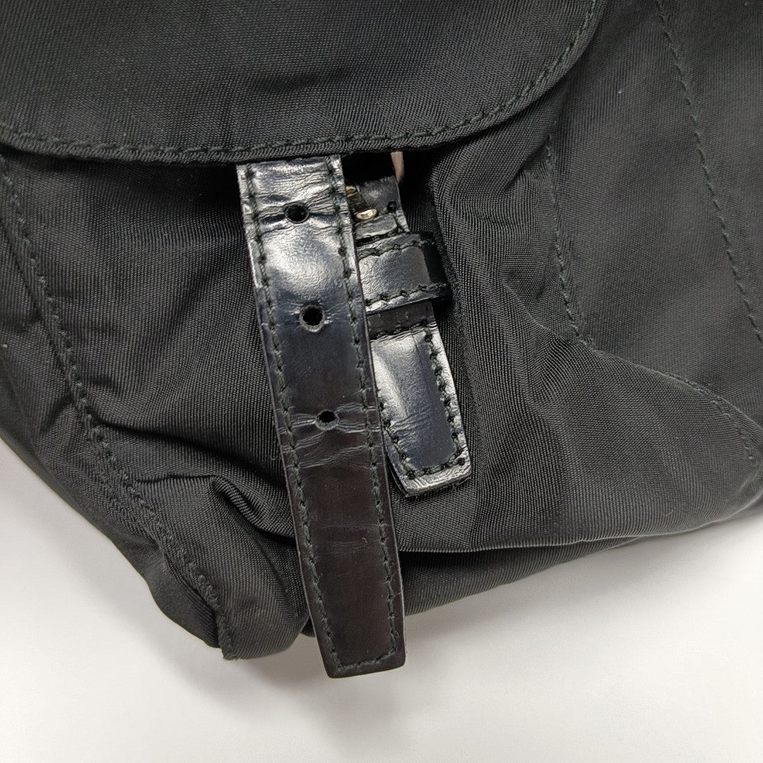 Vela Small Nylon Black