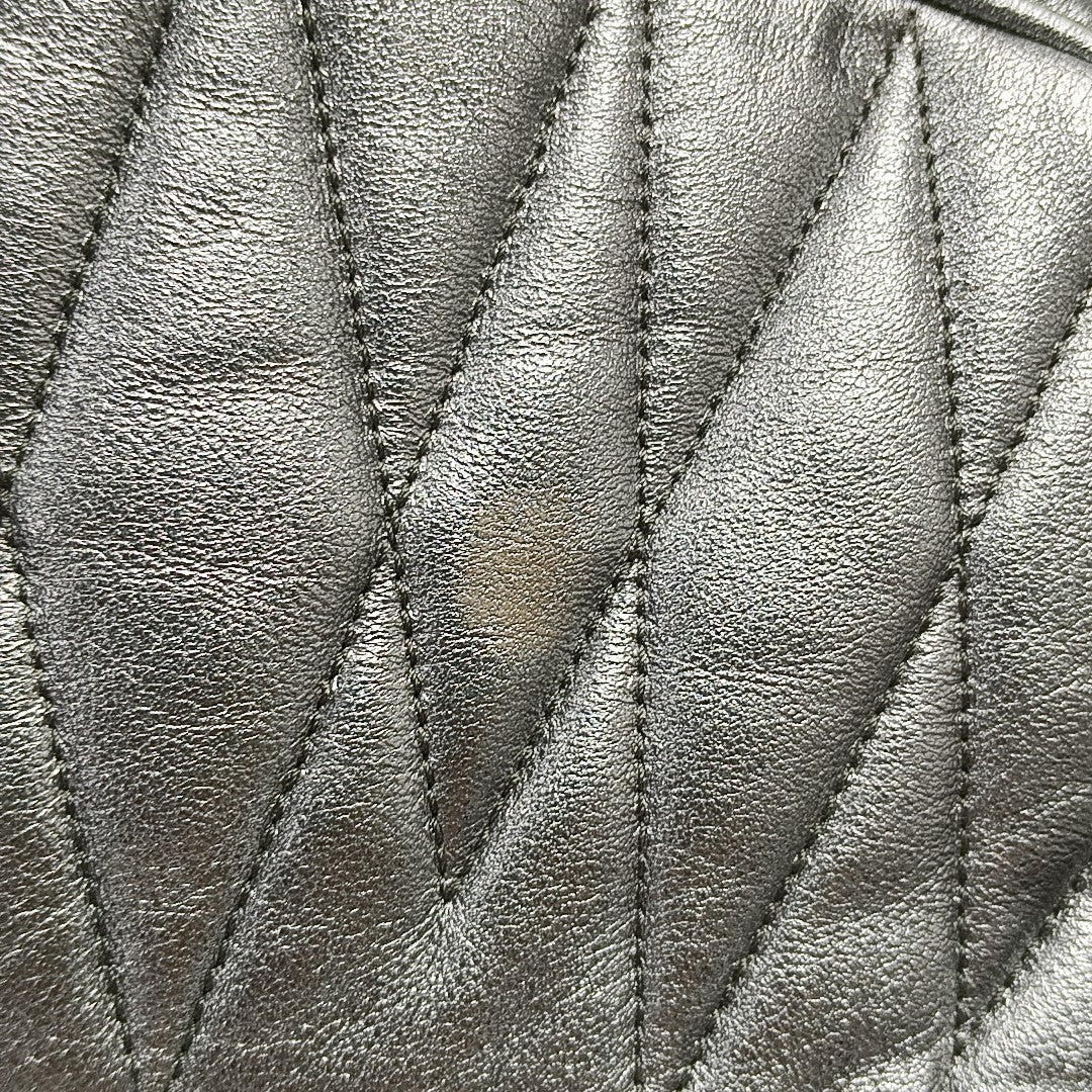 Two-Tone Waist Bag Quilted Lambskin Silver