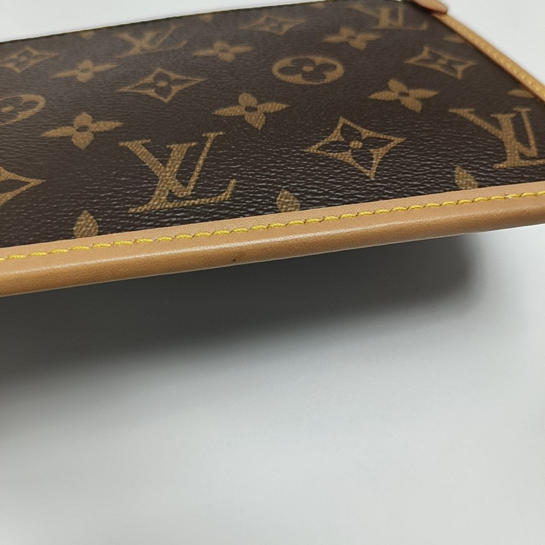 CARRYALL PM Monogram Coated Canvas Brown