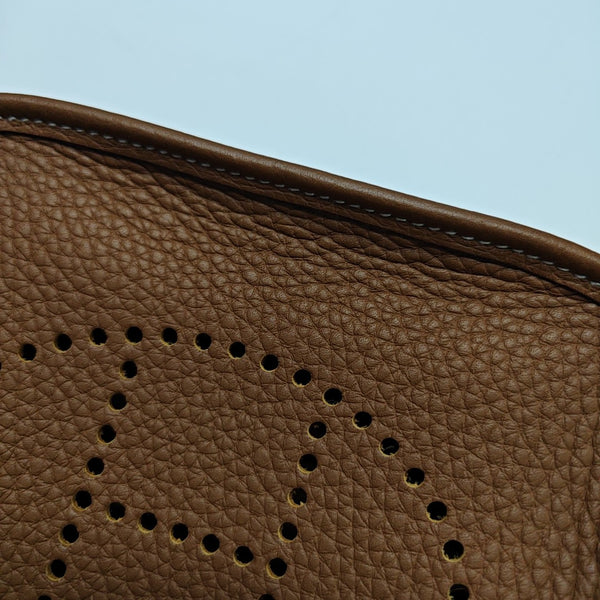 Evelyne TPM Clemence Brown